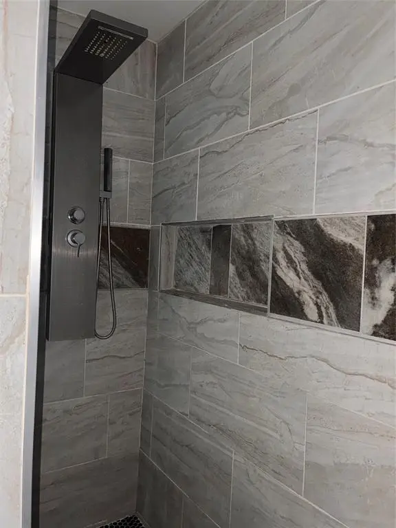 737 ASH Street, Burleson, TX 76028