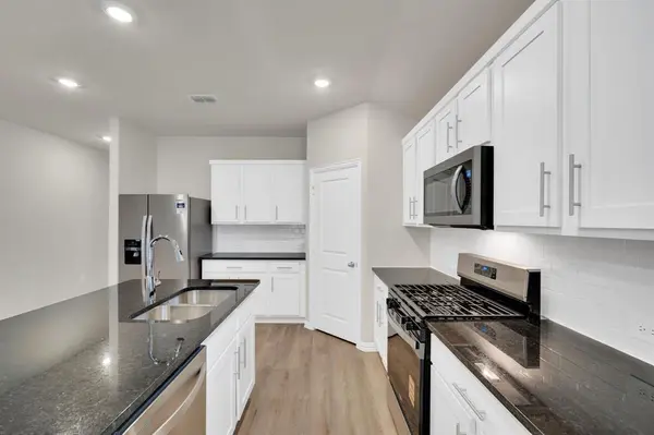 2226 Mustang Way, Seagoville, TX 75159