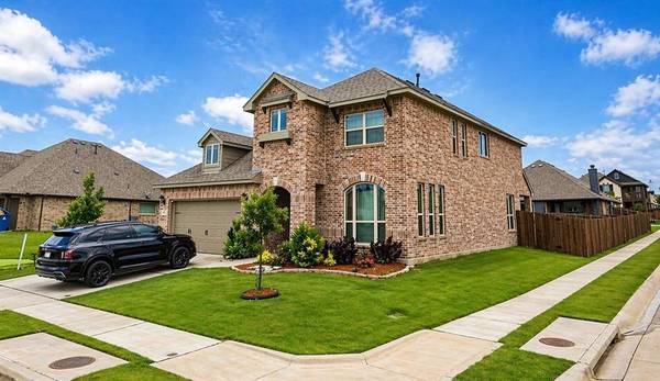 1097 Raptor Road, Alvarado, TX 76009