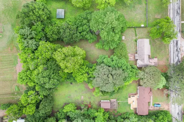 2103 Pecandale Drive, Arlington, TX 76013