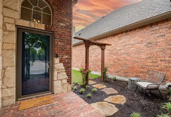 9458 Park Garden Drive, Frisco, TX 75035