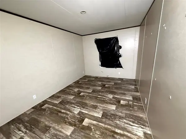 106 Summers Circle, Azle, TX 76020