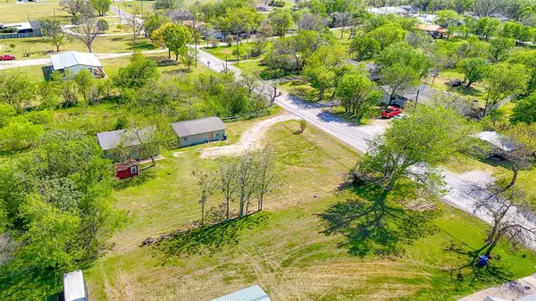 708 S Kerr Street, Blooming Grove, TX 76626