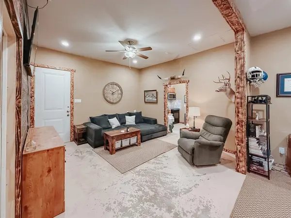 708 S Kerr Street, Blooming Grove, TX 76626