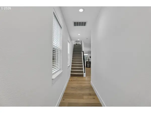 2911 N WILLIS BLVD, Portland, OR 97217