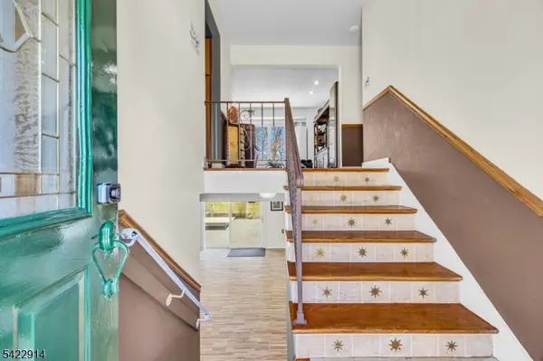 33 Mary Ellen Dr, Edison Twp., NJ 08820