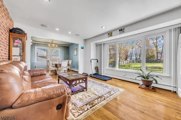 33 Mary Ellen Dr, Edison Twp., NJ 08820