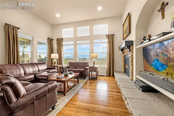 10322 Webster Pass CT, Colorado Springs, CO 80924