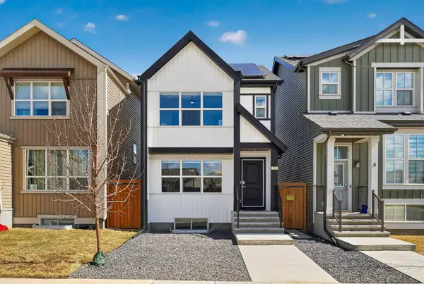 12 Heirloom CRES SE, Calgary, AB T3S0G9