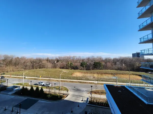 10 Deerlick CT #514, Toronto C13, ON M3A 0A7