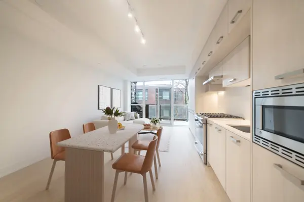 1331 Queen ST E #413, Toronto E01, ON M4L 0B1