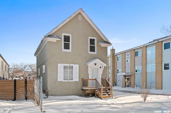 2111 OSLER STREET, Regina, SK S4P 1W7