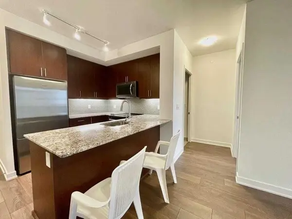 4633 Glen Erin DR #701, Mississauga, ON L5M 7E1