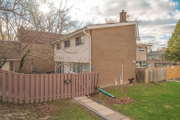 30 Sentinel RD #2, Toronto W05, ON M3M 2Y8