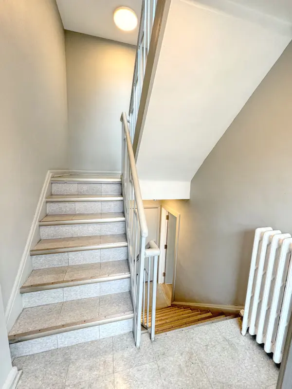 101 Sixteenth ST, Toronto W06, ON M8V 3J9