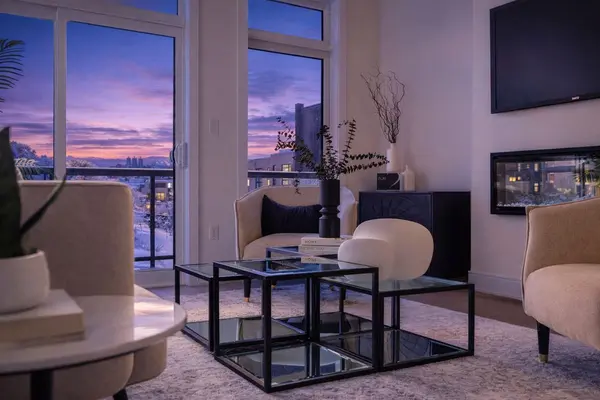 11 Innes AVE, Toronto W03, ON M6E 0B2