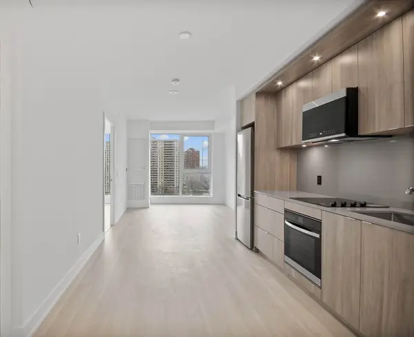 25 Cordova AVE #1209, Toronto W08, ON M9A 0E5