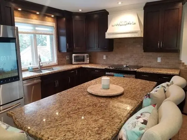 34 Haslemere AVE, Brampton, ON L6W 2X4