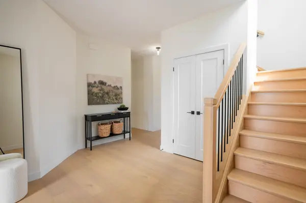 1378 Shields PL, London North, ON N6G 0Z8