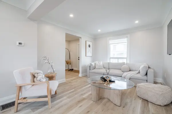 235 Balmoral AVE, Hamilton, ON L8L 7S1