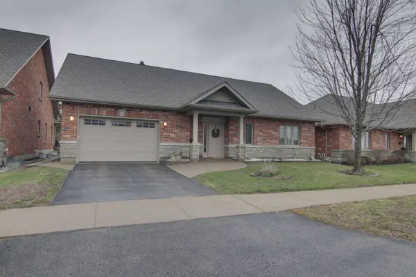 8 Green Arbour WAY, Kawartha Lakes, ON K9V 0E6