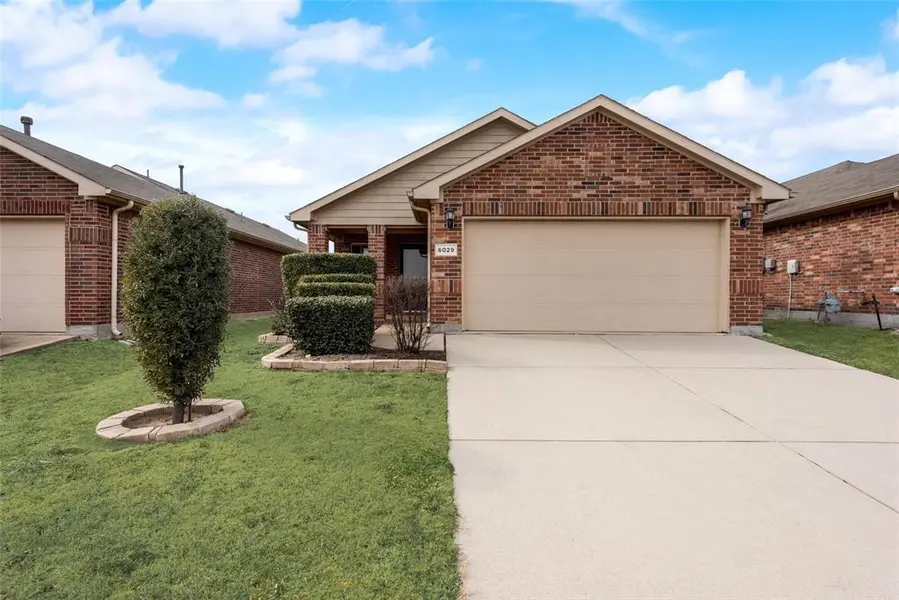 6029 Kristen Drive, Fort Worth, TX 76131