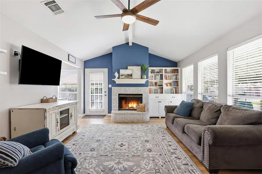 10232 Sunset View Drive, Fort Worth, TX 76108