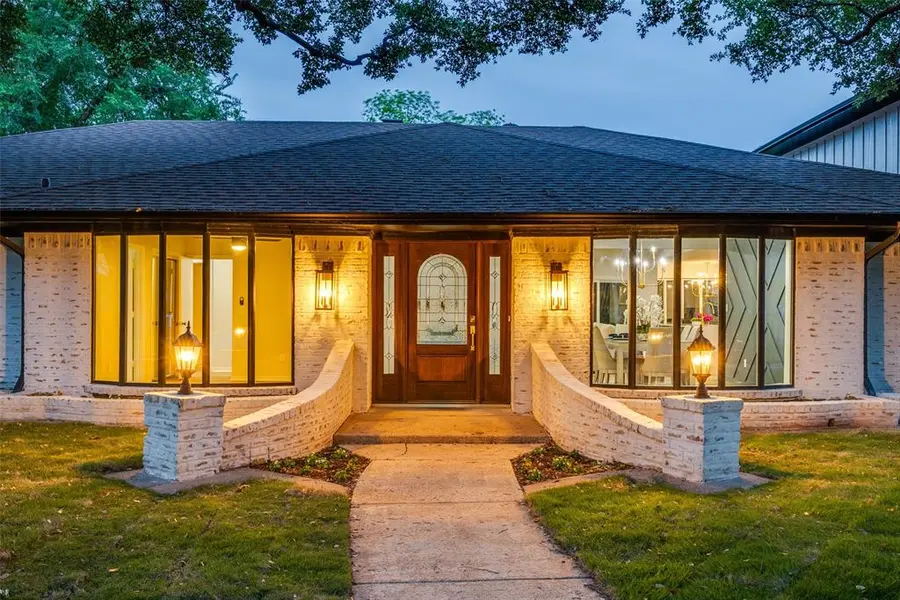 2400 Timbercreek Drive, Plano, TX 75075