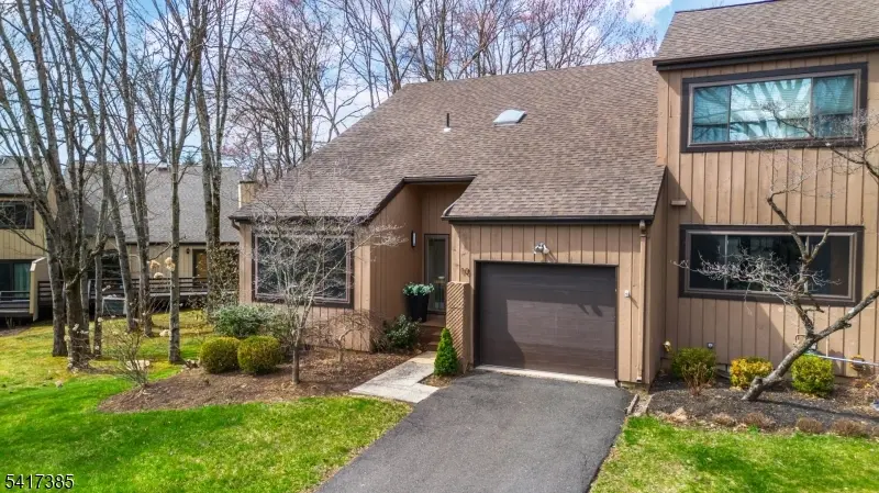 10 Hemlock Ln, Harding Twp., NJ 07960