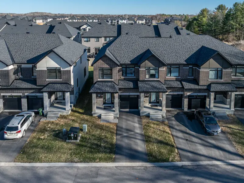 45 Moosonee CRES, Blossom Park - Airport And Area, ON K4M 0M1