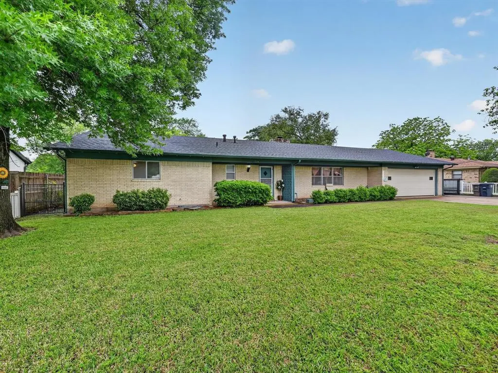 720 Alsue Street, Fort Worth, TX 76140