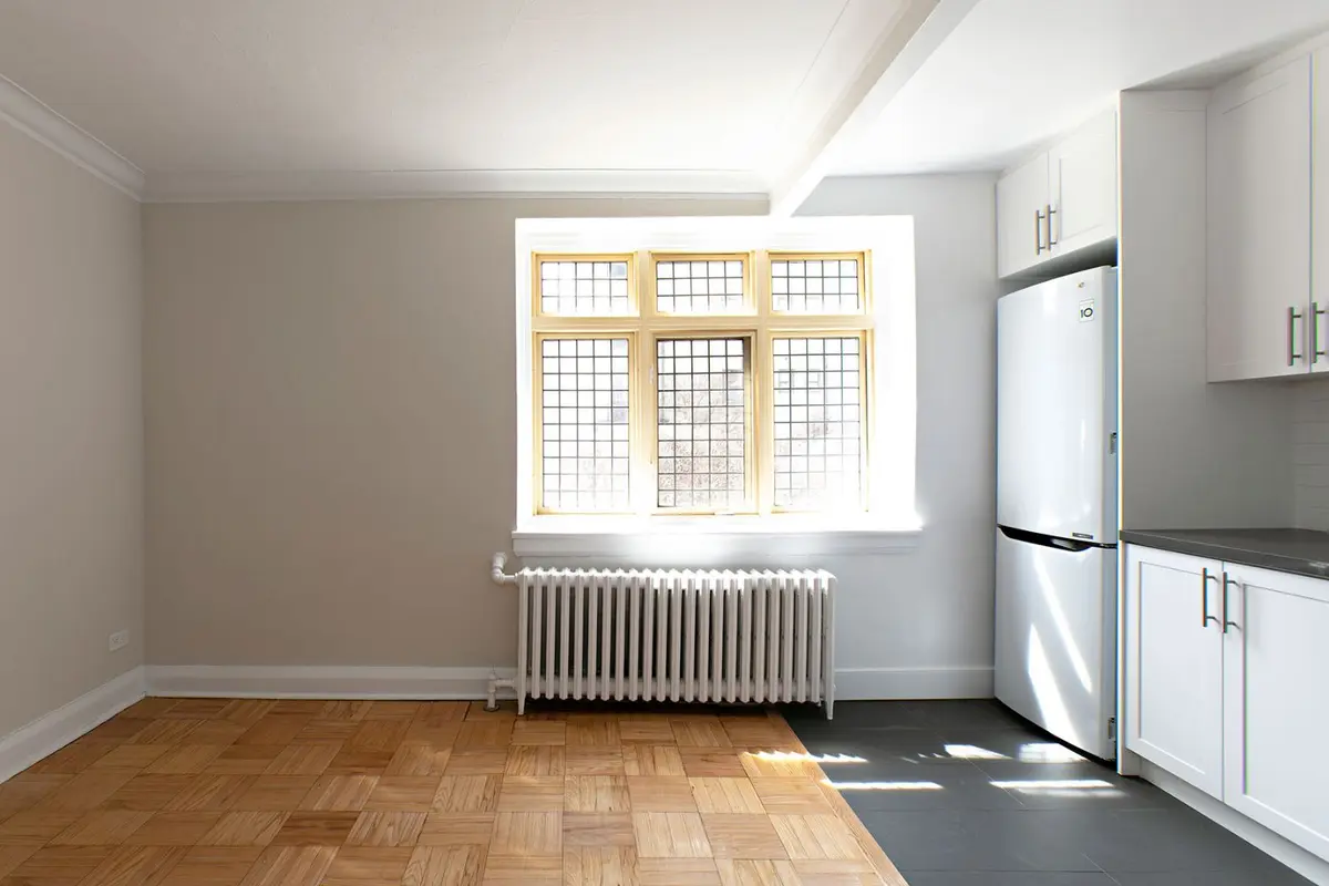 394 Avenue RD #406, Toronto C02, ON M4V 2H4