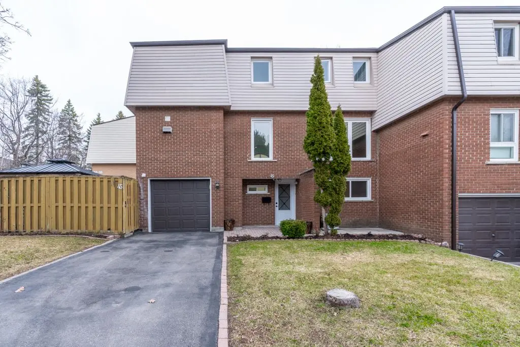 3175 Kirwin AVE #45, Mississauga, ON L5A 3M4