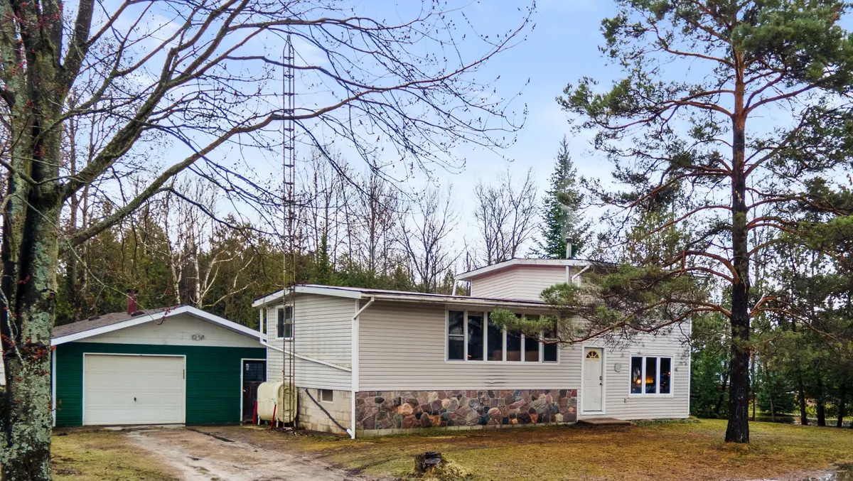 243 McCullough Lake DR, Chatsworth, ON N0H 2V0