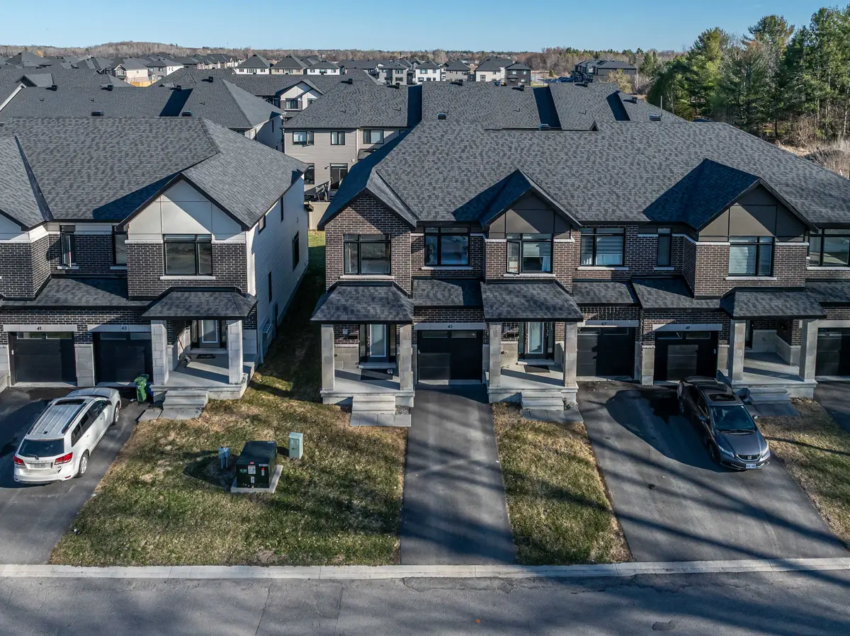 45 Moosonee CRES, Blossom Park - Airport And Area, ON K4M 0M1