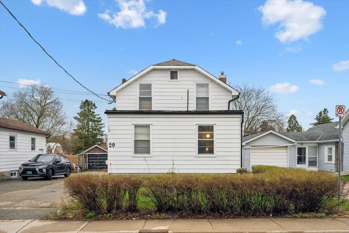 29 Hooper ST W #2, Guelph, ON N1E 5W6