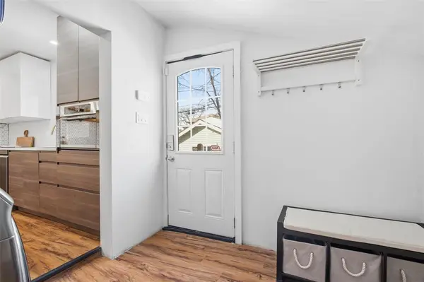 249 Morley AVE, Winnipeg, MB R3L 0Y2