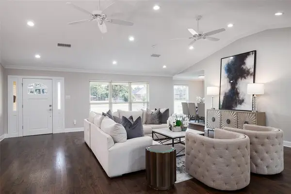 3867 Beutel Court, Dallas, TX 75229