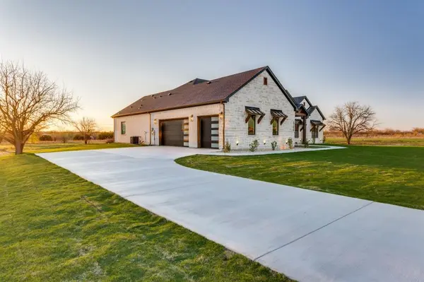 6306 Starlight Ranch Road, Godley, TX 76044