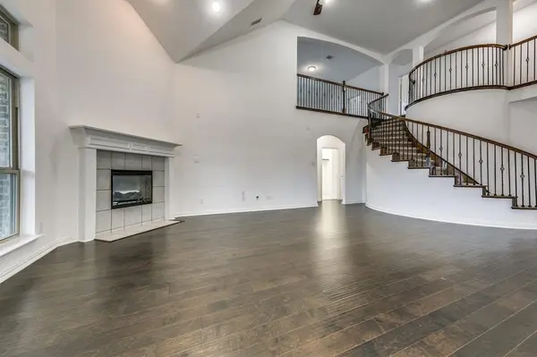 104 Sweetleaf Drive, Red Oak, TX 75154