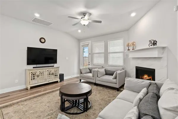 7325 Bronco Bluff, Sachse, TX 75048