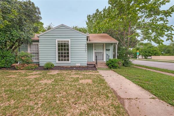 2307 Idaho Avenue, Dallas, TX 75216