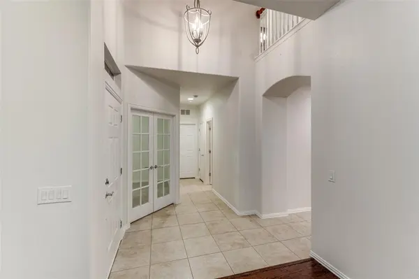 592 Burning Oak Drive, Frisco, TX 75036