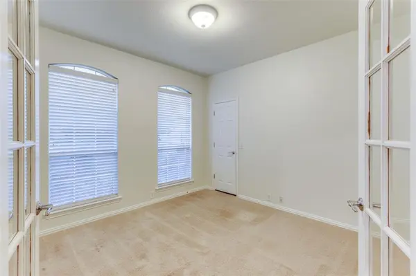 592 Burning Oak Drive, Frisco, TX 75036