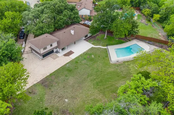 2400 Timbercreek Drive, Plano, TX 75075