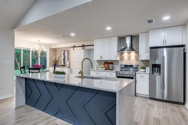 2400 Timbercreek Drive, Plano, TX 75075