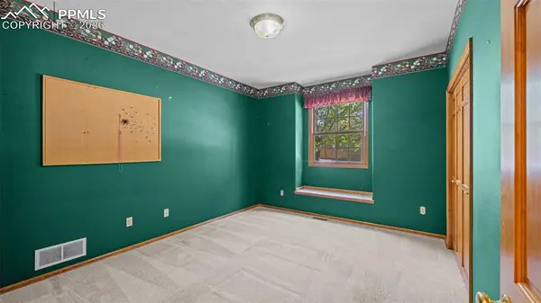 775 Tamarron DR, Colorado Springs, CO 80919