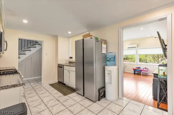 296 Berkeley Avenue, Bloomfield Twp., NJ 07003