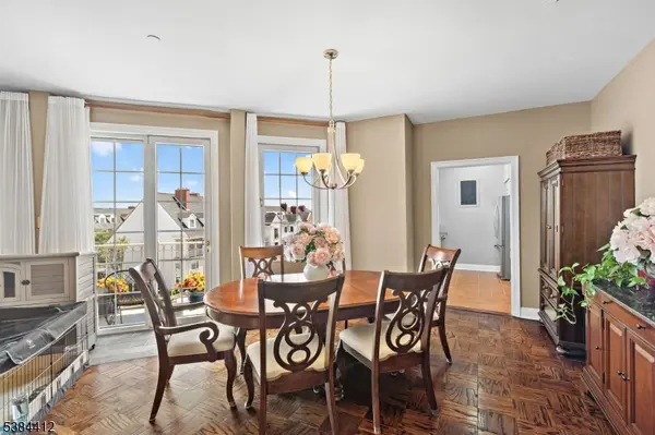 205-32 Shearwater Ct #32, Jersey City, NJ 07305