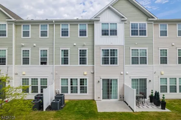 734 Station Rd, Dunellen Boro, NJ 08812